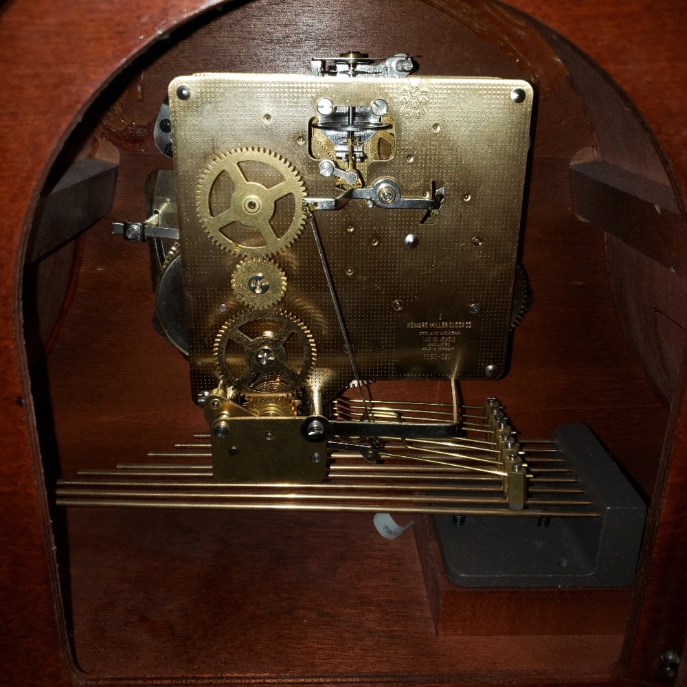 Clock - Picture 4 of 8